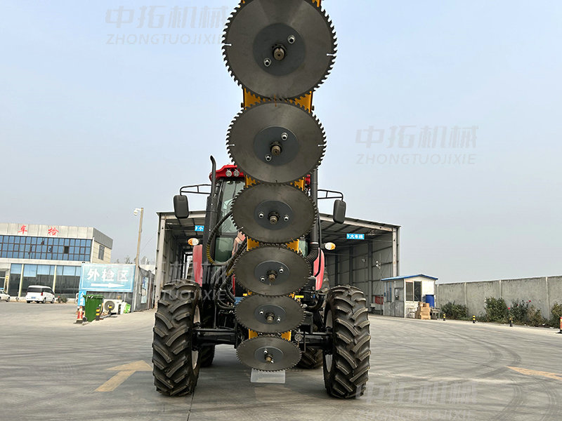 拖拉機(jī)修剪機(jī) (5).jpg